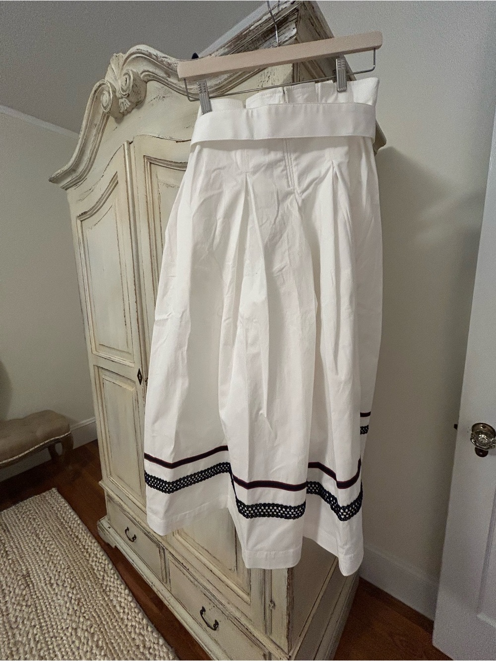 Anthropologie Culottes,or call it a Divided Skirt or a Full Cut Pant. - Picture 5 of 13
